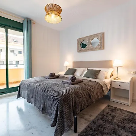 아파트 Coastal Comfort 2 Bed, Parking Pool And Terrace
