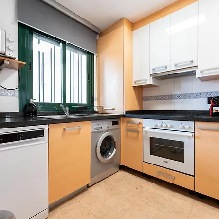 Apartment Coastal Comfort 2 Bed, Parking Pool And Terrace *