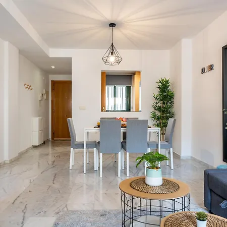 Apartment Coastal Comfort 2 Bed, Parking Pool And Terrace