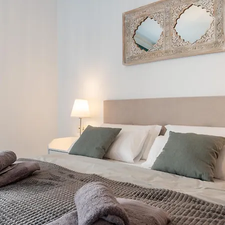 아파트 Coastal Comfort 2 Bed, Parking Pool And Terrace *
