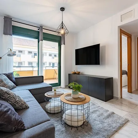 Coastal Comfort 2 Bed, Parking Pool And Terrace * Benalmadena