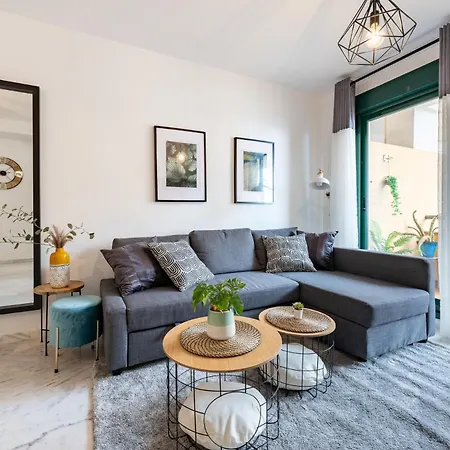 Coastal Comfort 2 Bed, Parking Pool And Terrace Benalmadena